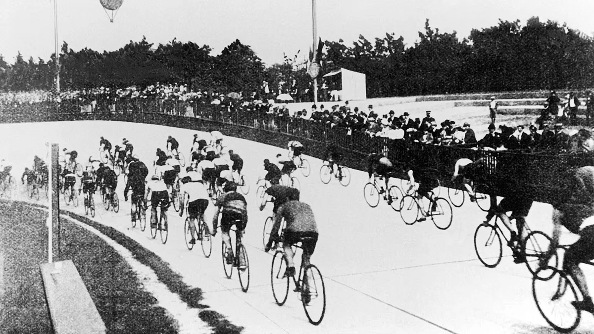Велогонка 1900 года (Фото International Olympic Committee)