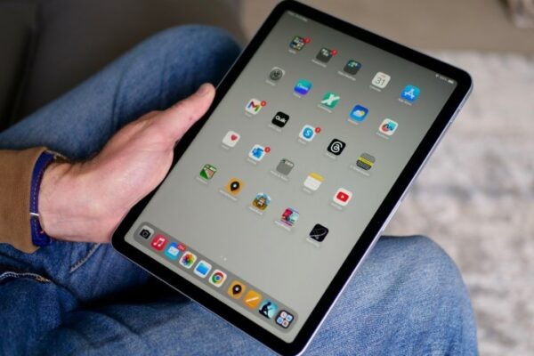  Когда Apple впервые анонсировала iPad Air M2 во время своего мероприятия «Let Loose», она сообщила, что устройство оснащено 10-ядерным графическим процессором.