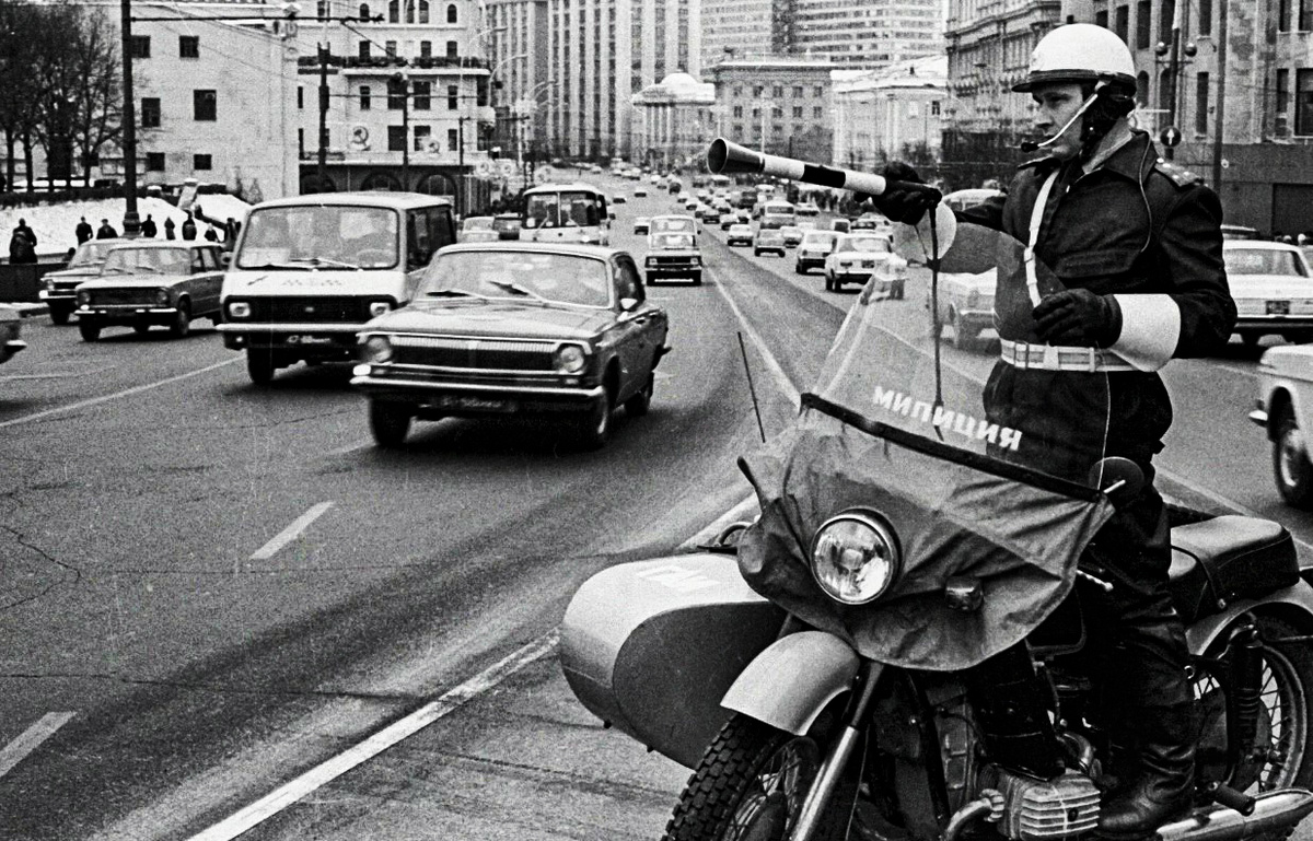 Те читатели, которые жили во советские времена, прекрасно помнят, что помимо автомобильной техники среди жителей как города, так и села, пользовались большим спросом мотоциклы, а рынок мототехники в