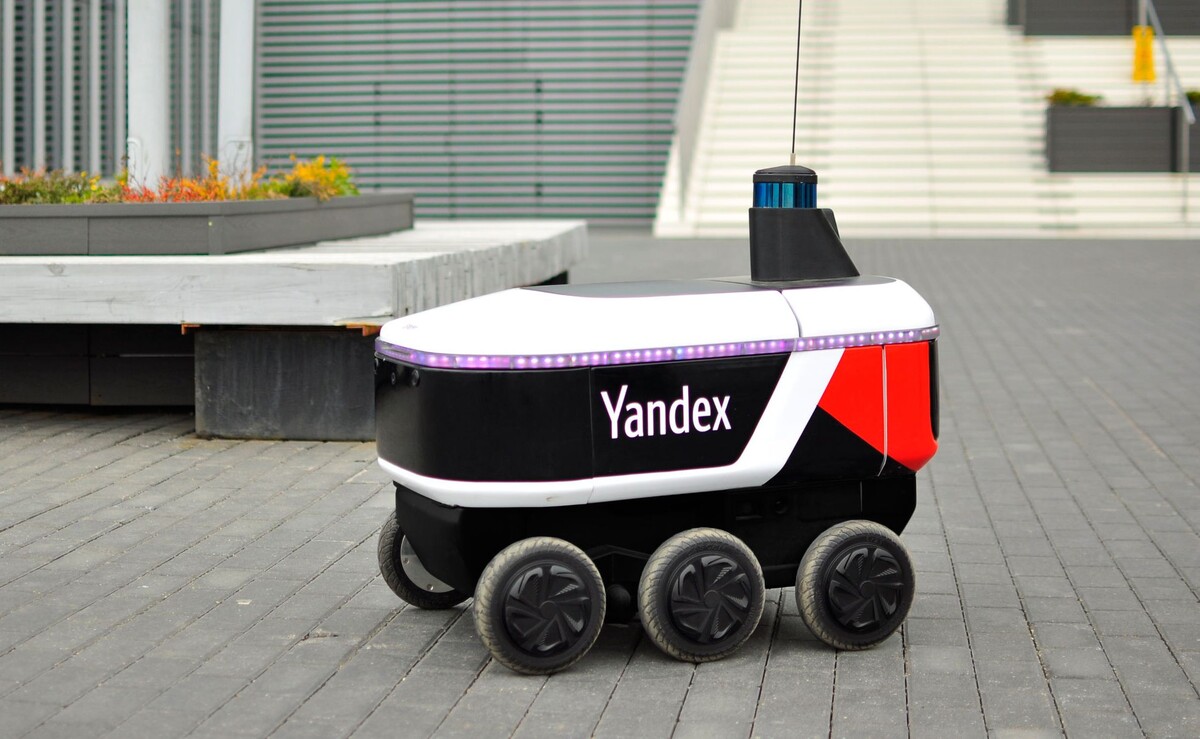 Компания «Яндекс» придумала отдельный бренд для всех своих проектов, связанных с беспилотными автомобилями и роботами-доставщиками Как сообщает ТАСС со ссылкой на собственный источник в компании, все-2