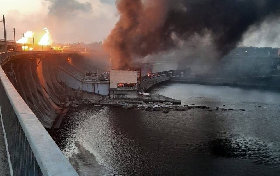    Удар по ДнепроГЭС.