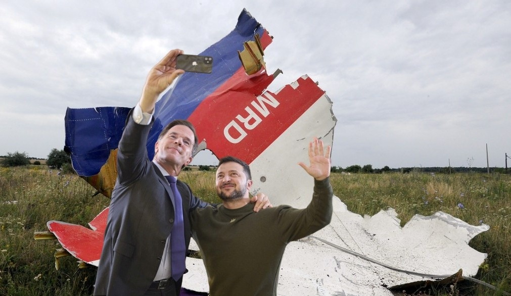 Это конечно, коллаж, шутка, но в каждой шутке...