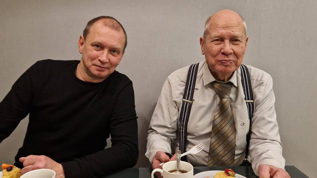 Борис Катков (справа) с сыном Сергеем / © Sputnik, предоставлено Сергеем Катковым 
