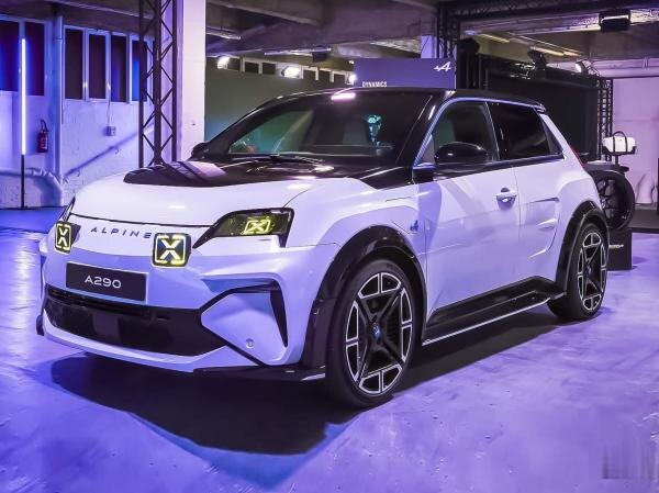     Alpine A290. Фото Alpine