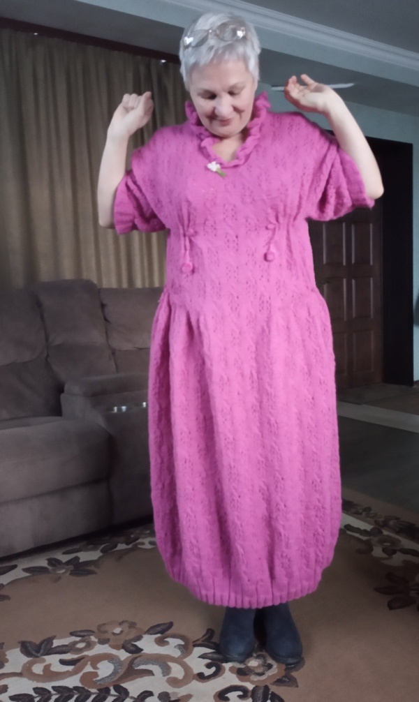 Платье в стиле бохо.    Что придумала - то связала