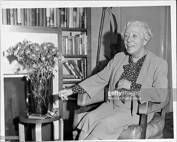 Карен Хорни - выдающийся американский психоаналитик. Про нее говорили: "Если бы у нас не было Фрейда - не беда, так как у нас была бы Карен Хорни.  