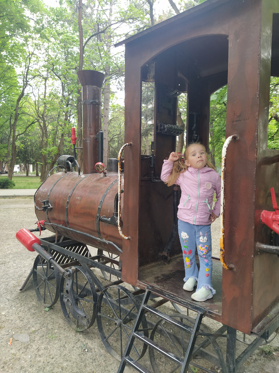 Выставка транспорта под открытым небом