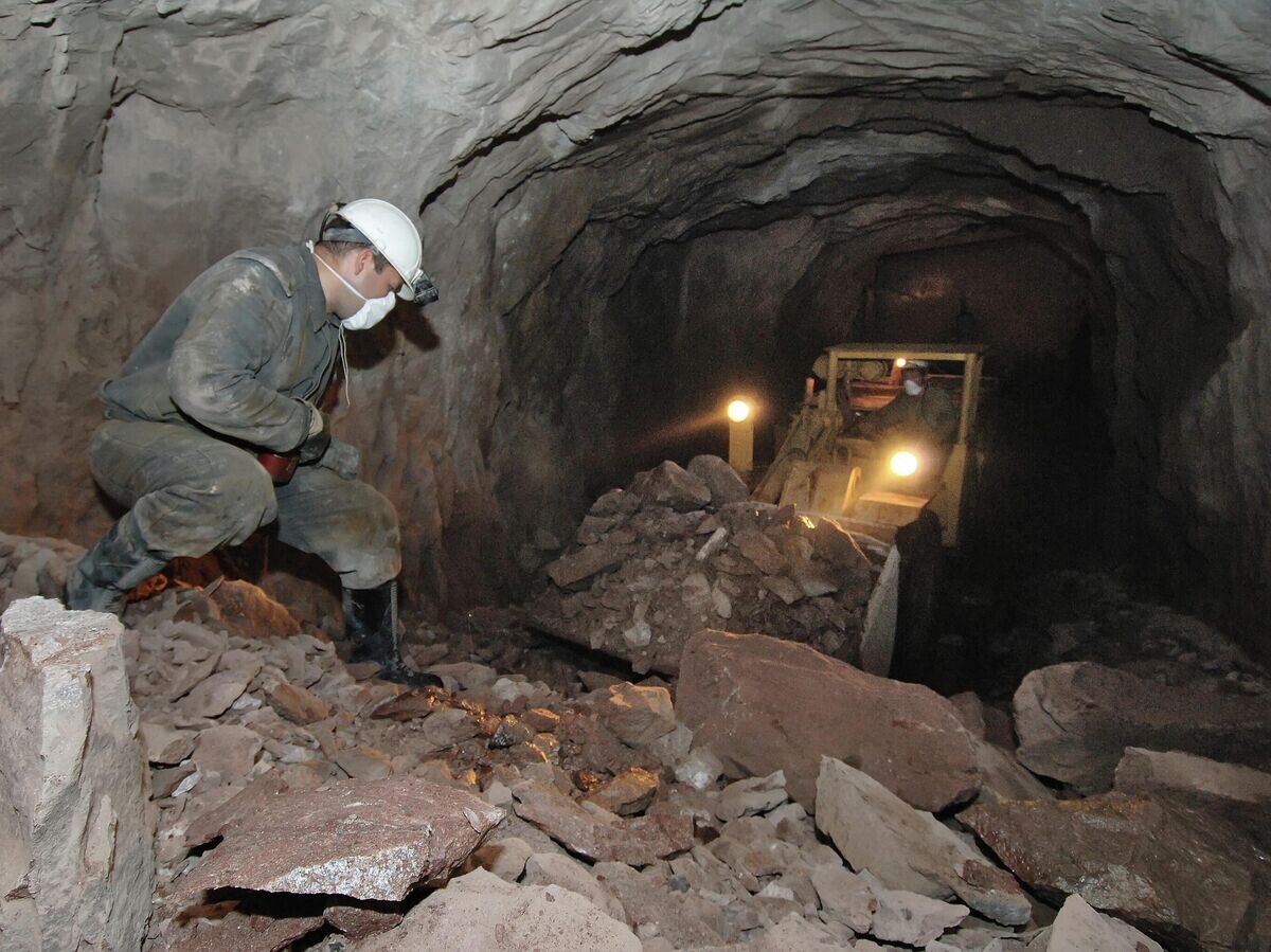    Добыча урановой руды© РИА Новости / Сергей Пятаков