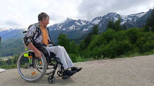 Путешествие на Роза Хутор начинается Инвалидам колясочникам канатная дорога стоит всего один рубль