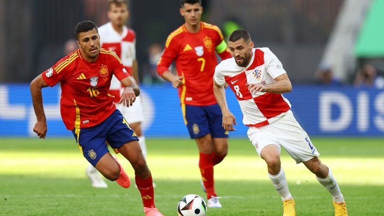    Родри (сборная Испании) и Матео Ковачич (сборная Хорватии). Reuters