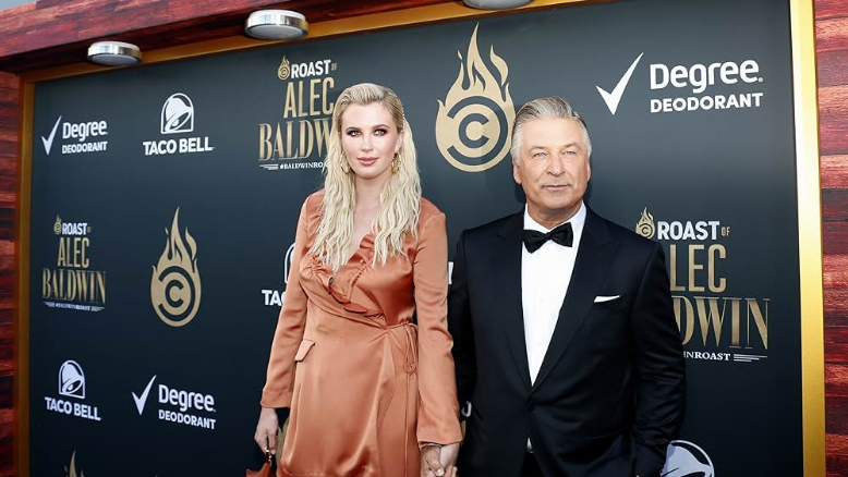 Алек Болдуин со старшей дочерью Айрленд Болдуин. Фото с сайта IMDb