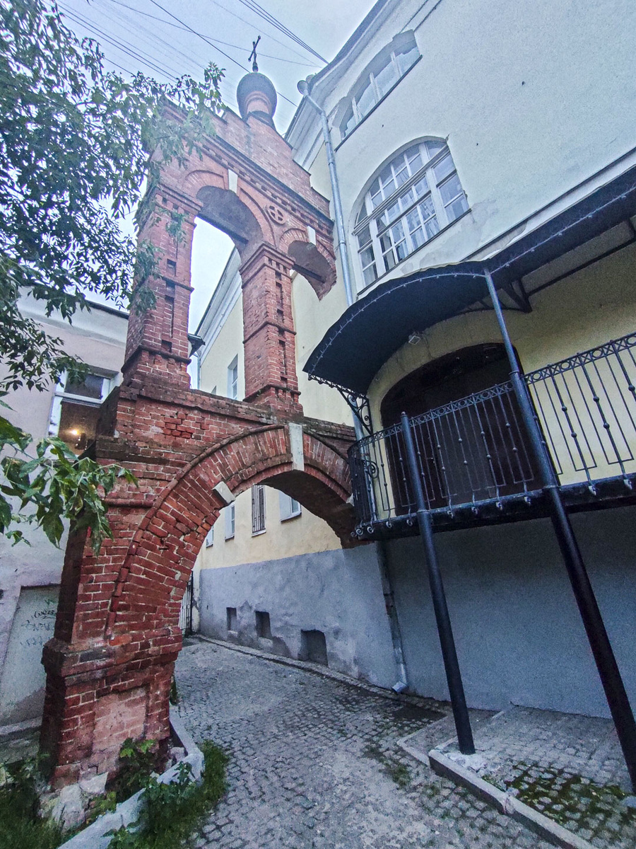 Нашли милую такую деталь по пути