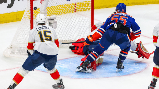    Дилан Холлоуэй забивает гол в ворота «Флориды». USA Today Sports