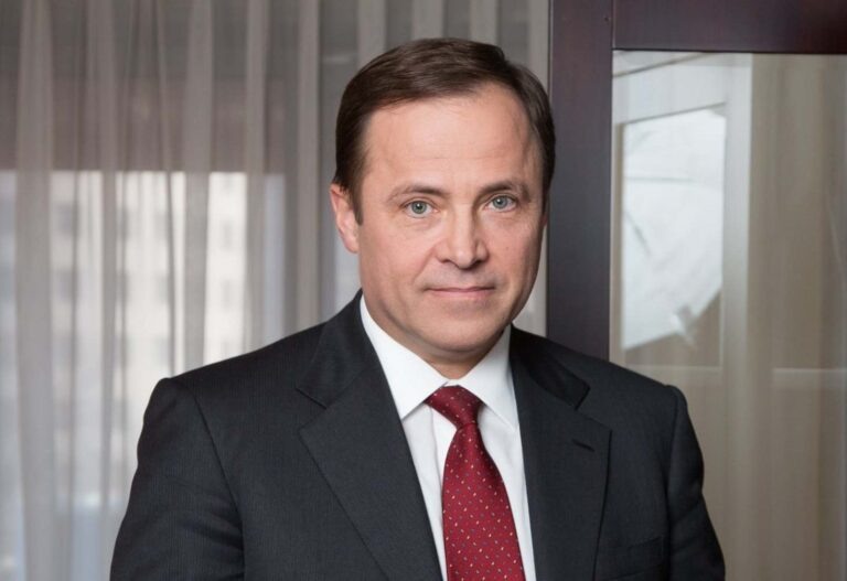    Полпред Президента РФ в ПФО Игорь Комаров поздравил оренбуржцев с праздником Курбан-байрам Кристина Просвиркина