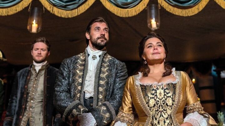 В роли императрицы Пегова тоже правдоподобна.