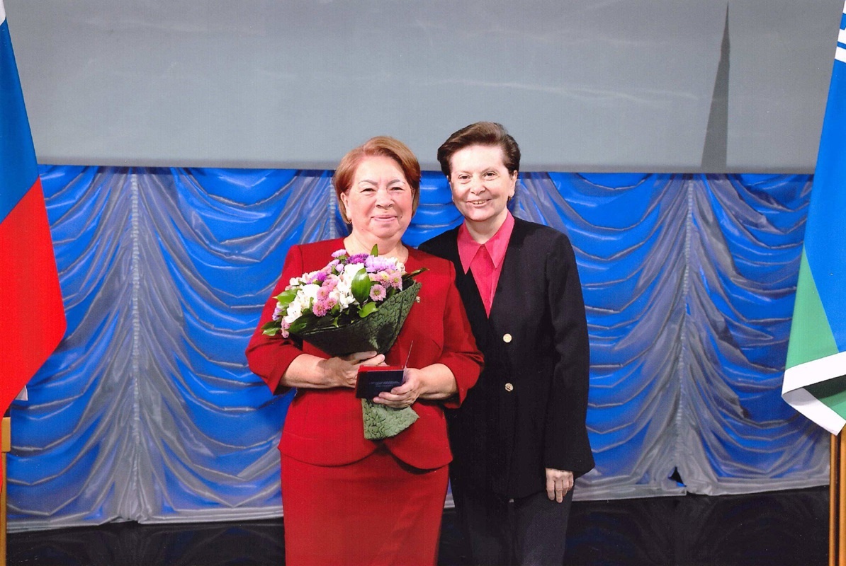    Заслуги работницы Сургутнефтегаза отмечены Министерством энергетики России