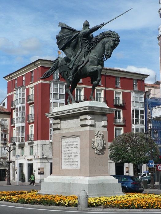 Мусульманская Валенсия несколько раз теряла независимость и возвращала её. С городом связана биография национального героя Испании Эль Сида.-2