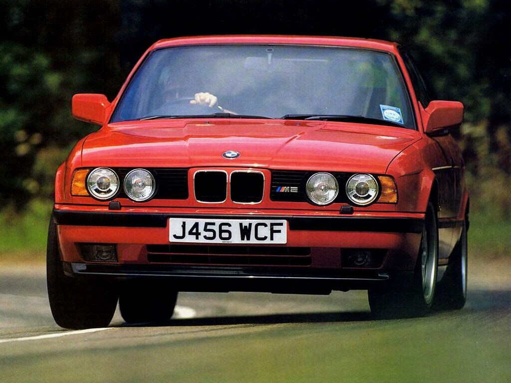 BMW M5 E34 