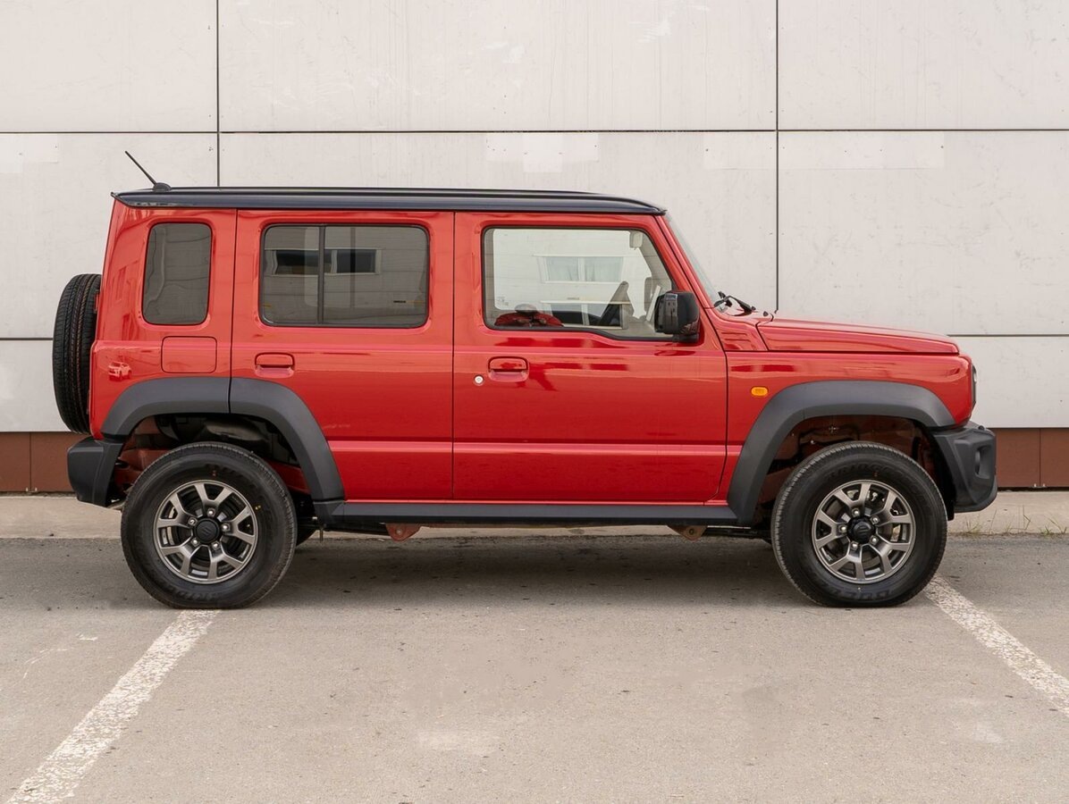 До России добрался пятидверный Suzuki Jimny. Источник иллюстрации - auto.ru