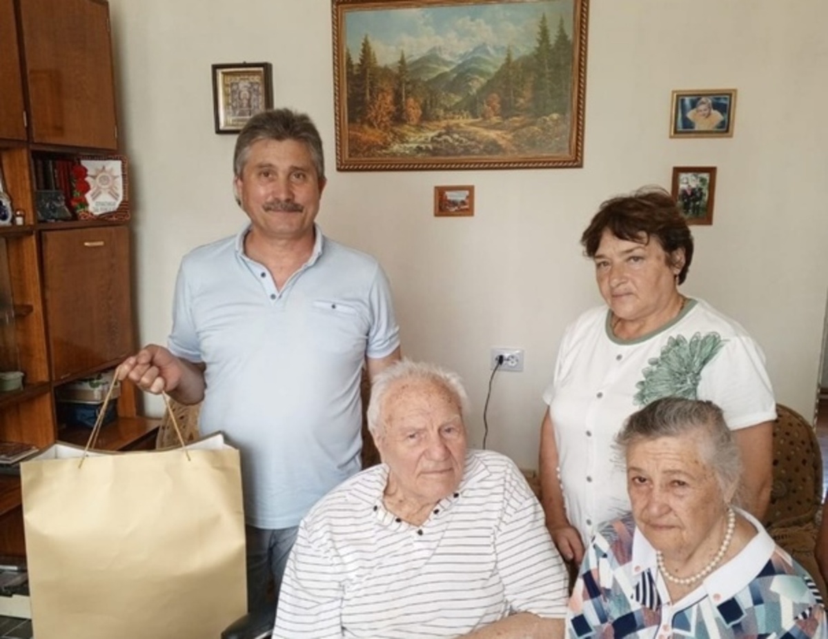    Курянин Василий Киреев отметил 102-ой день рождения