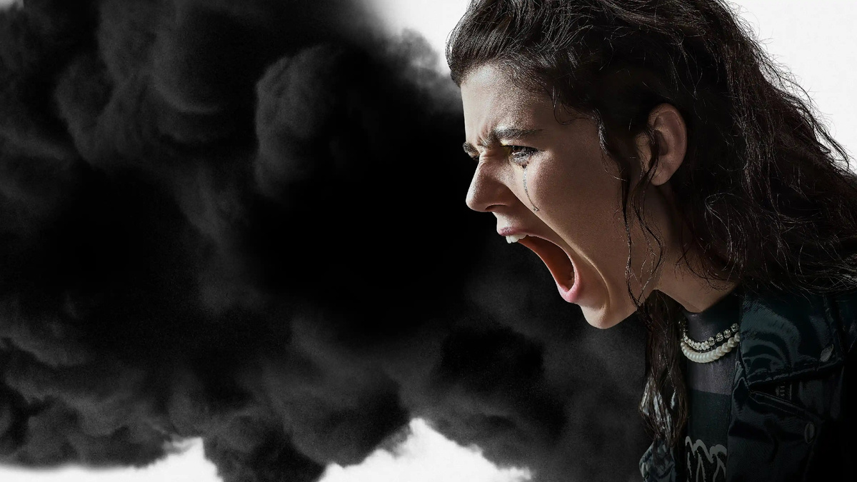 Кадр из сериала "Чёрное облако"