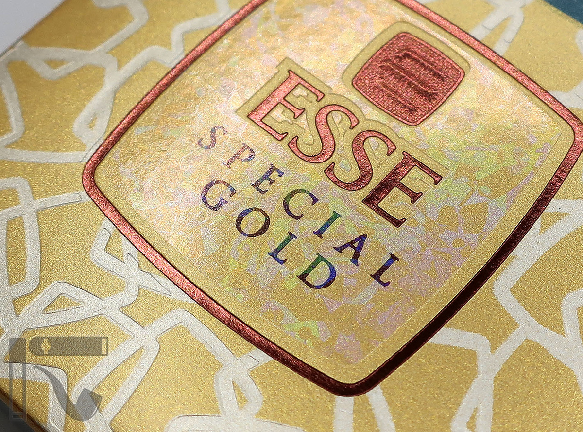 Сигареты ESSE Special Gold. Фото: © канал "Уголок Курильщика"