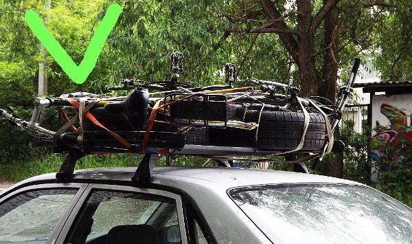 Самый простой, удобный и бесплатный способ перевозки двух велосипедов на легковом автомобиле