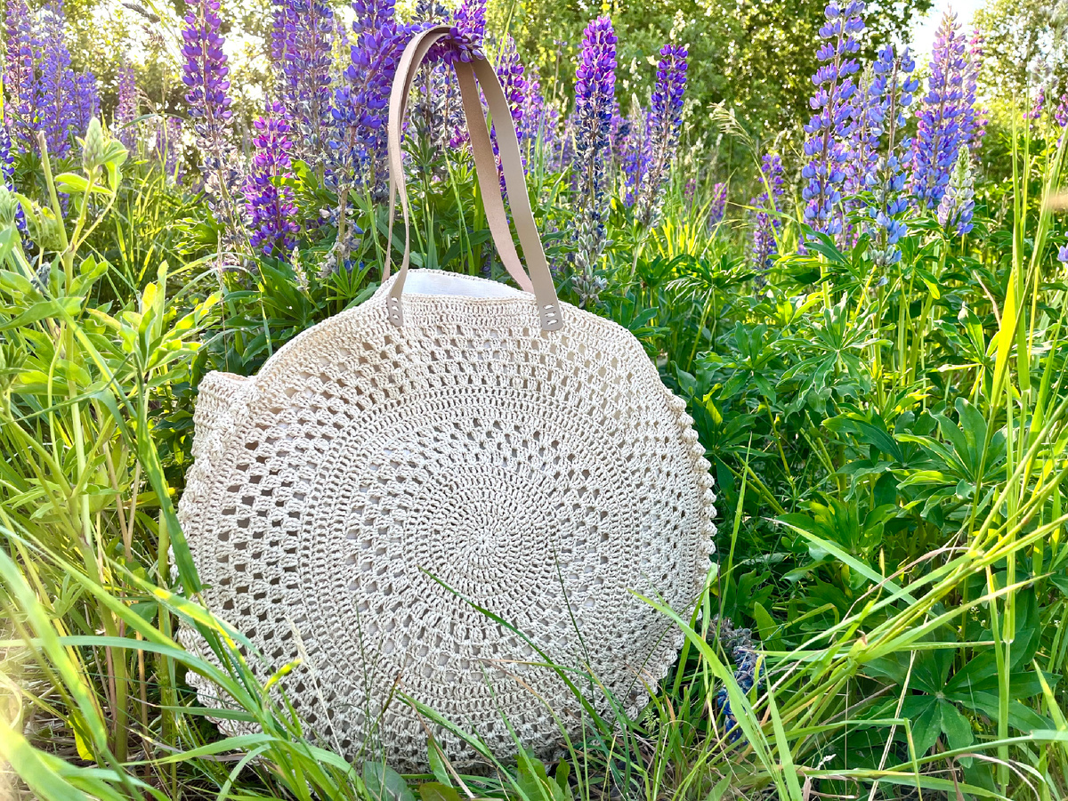 Связана по мотивам сумки от французской фирмы Sezane