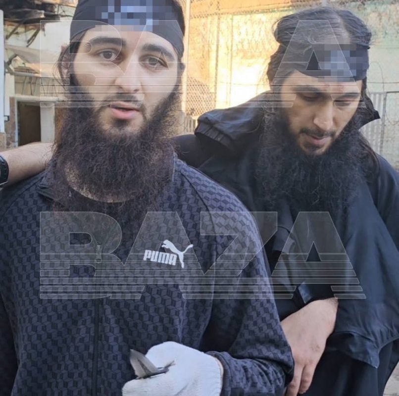    Террористы, захватившие ростовское СИЗО-1. Фото: Telegram-канал Baza