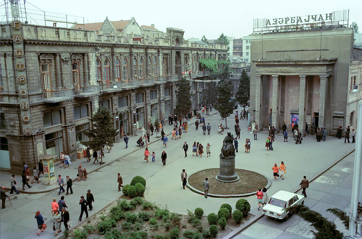 1975