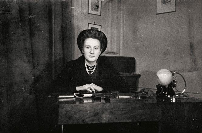 Духи Christian Dior Miss Dior названы в честь Катрин Диор