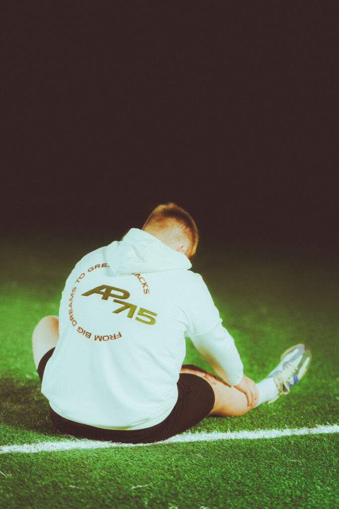 Худи, 13 990 рублей smirnov  📷
