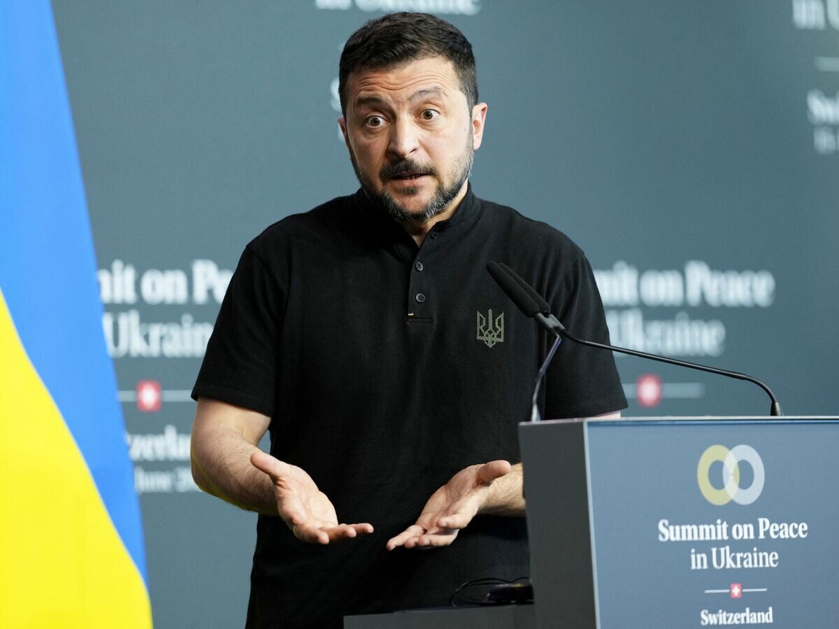    Владимир Зеленский во время пресс-конференции на саммите по Украине в Бюргенштоке, Швейцария© DIMITAR DILKOFF