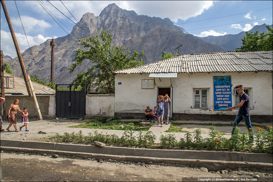 Если вы услышите цифру, сколько получают старики-пенсионеры в Таджикистане и прикинете, что на эти деньги можно купить, вам может стать нехорошо.-2