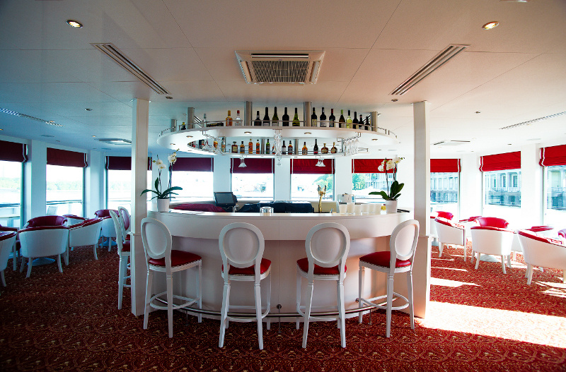 Фото взяты с официального сайта круизной компании "Мостурфлот".