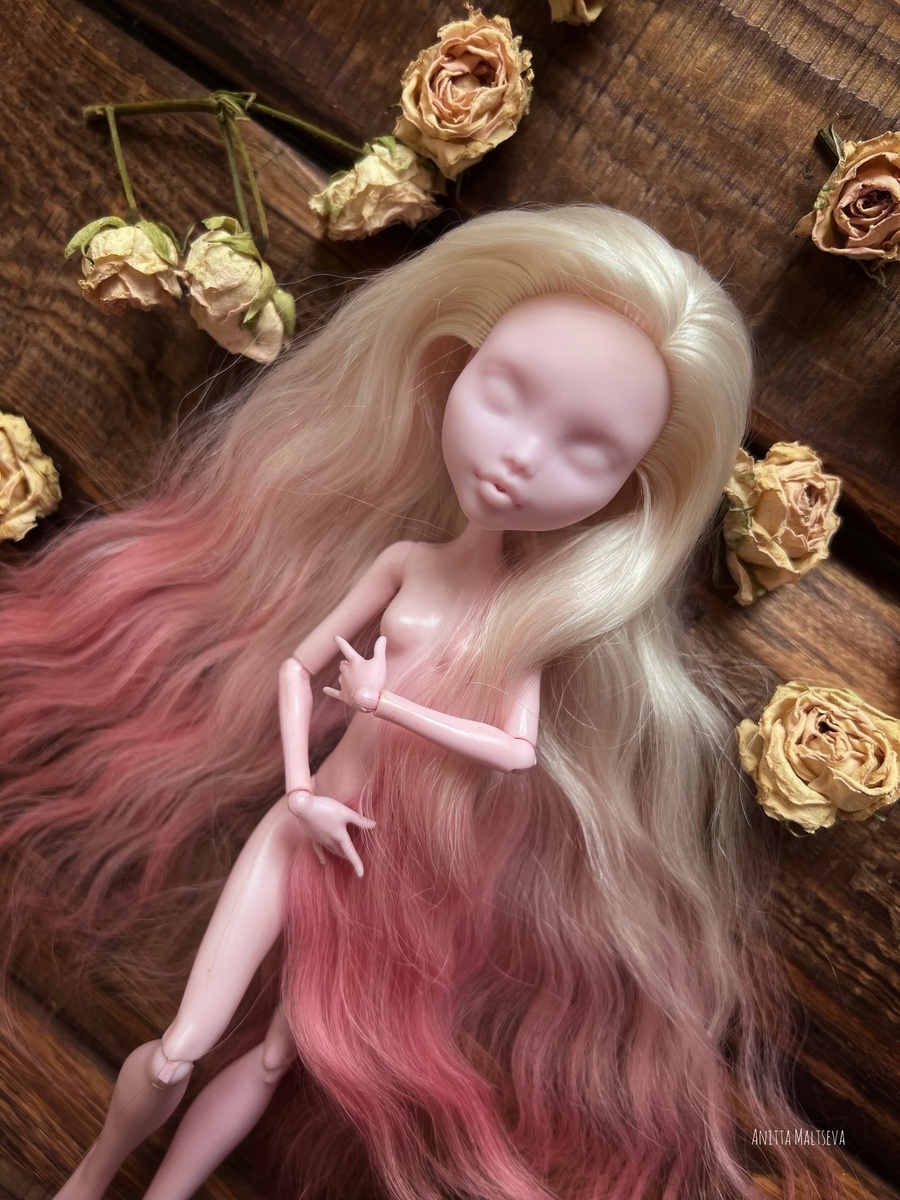 Новые волосы куклы.  Листай, чтобы увидеть больше фото