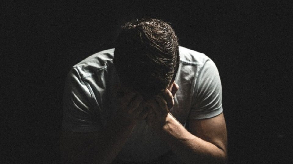    Мужчина. Грусть. Источник: StockSnap с сайта Pixabay