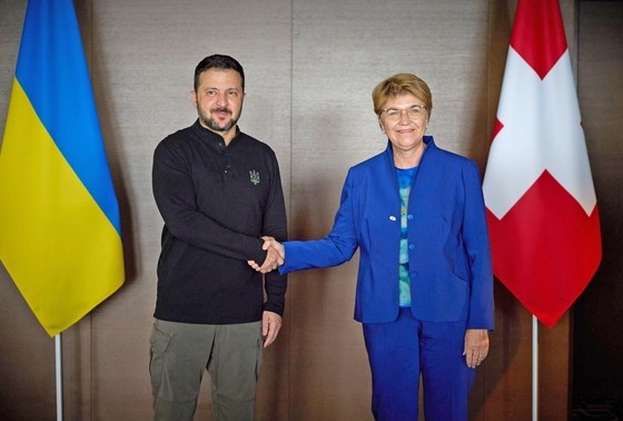    Владимир Зеленский и Виола Амхерд