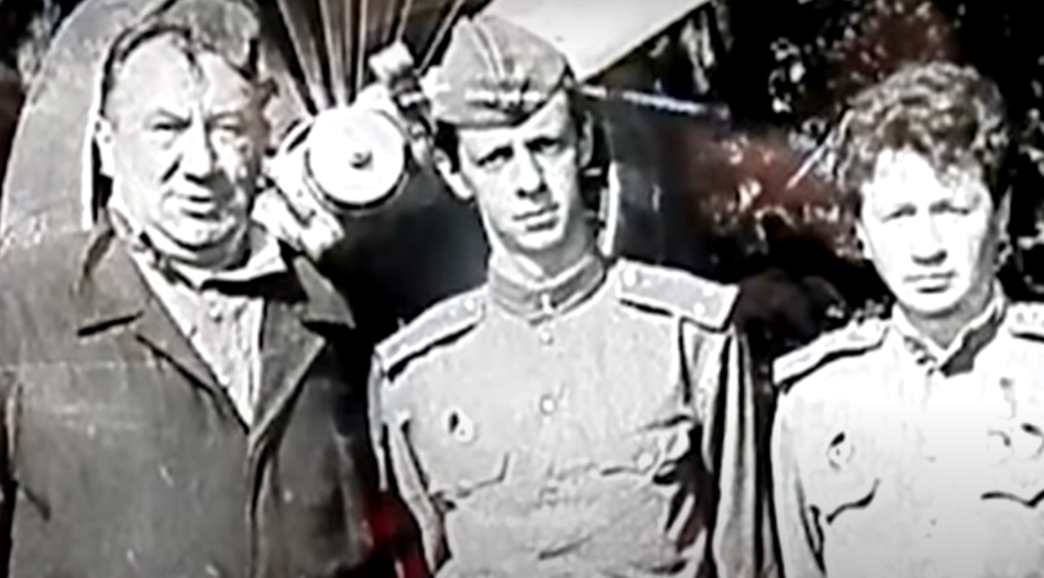 Скажу честно, фильм "В бой идут одни старики" (1973) входит в тройку моих любимых фильмов о Великой Отечественной войне.-17