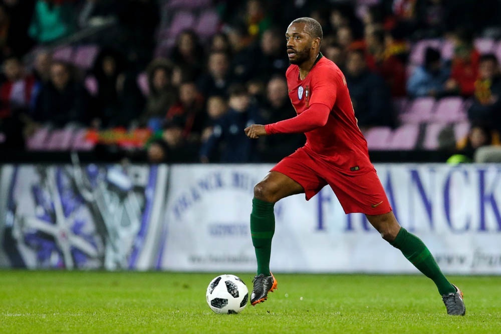    Мануэл Фернандеш более десяти лет выступал за сборную Португалии и прекрасно знаком с возможностями национальной команды. По его мнению, "красно-зеленые" могут многого добиться на Евро. / Getty Images