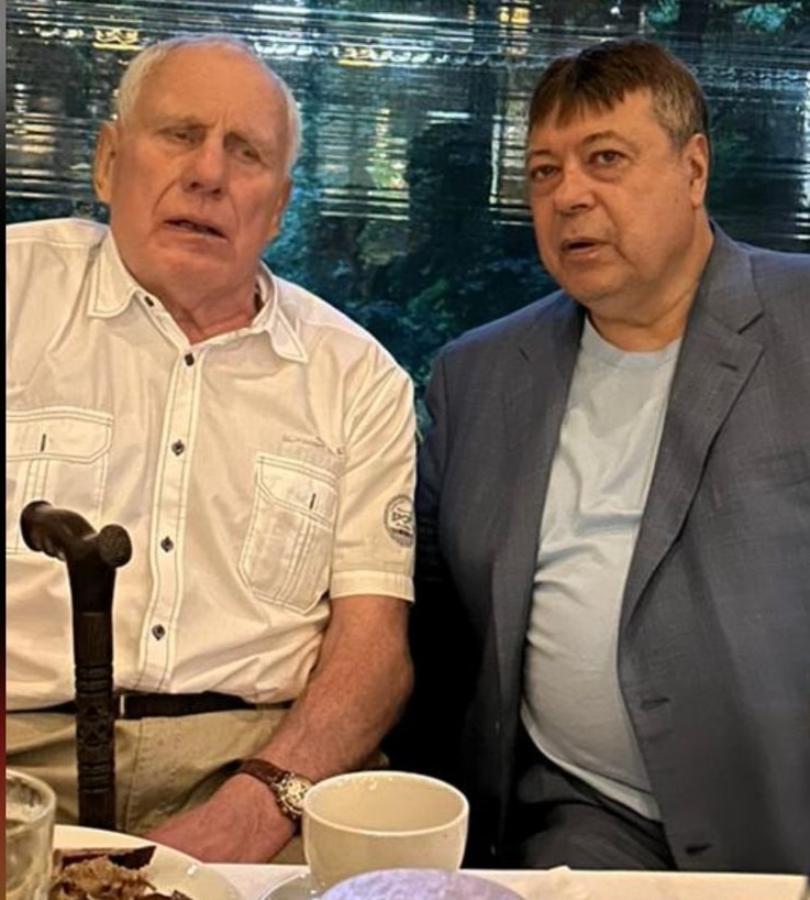    Встреча легенд