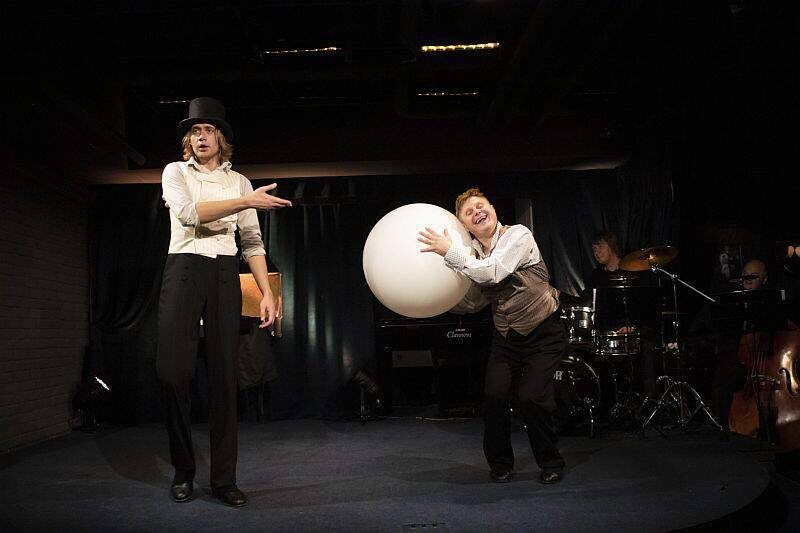 Кадр из спектакля «Сказка о попе и его работнике Балде»