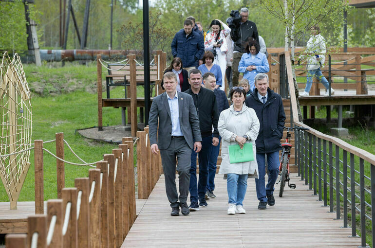   АНДРЕЙ БУРМИСТРОВ