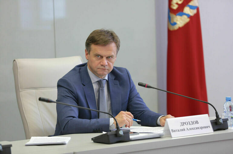   КОНСТАНТИН КОРНЕЕВ