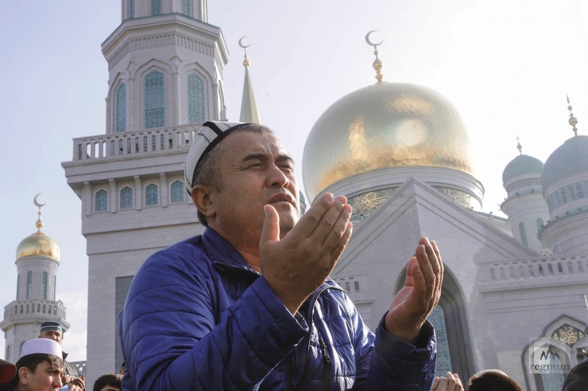    Курбан-байрам Дарья Антонова © ИА REGNUM