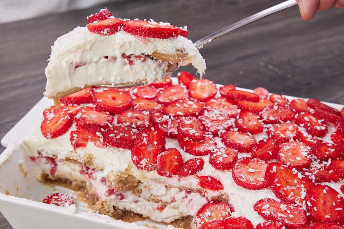    Клубнично-кокосовый тирамису: рецепт классический от Александра Бельковича пресс-служба СТС