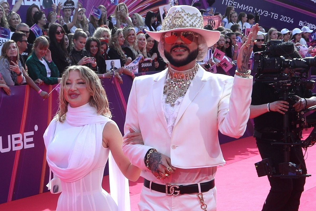 Филипп Киркоров на премии МУЗ ТВ показал свою новую музу. Фото: globallookpress.com