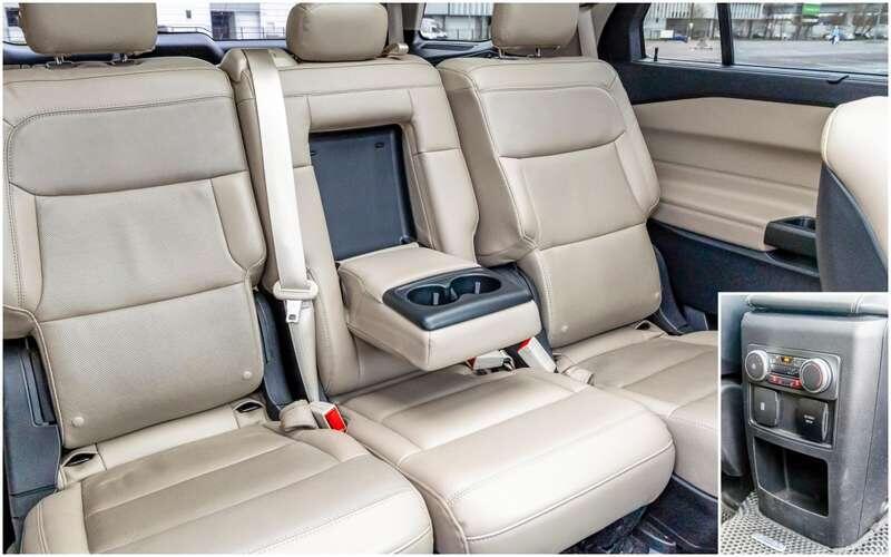    Сиденья второго ряда перемещаются по двум направлениям в широких диапазонах. Для обитателей второго ряда есть свой отопитель, обогрев сидений и розетка на 220 В.