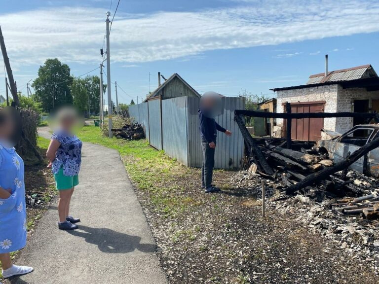    В Шарлыке студент спалил полсела, чтобы посмотреть мастер-класс огнеборцев Марина Шарт