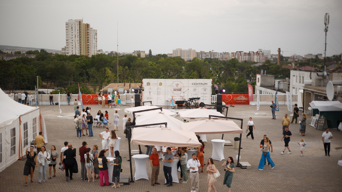 Фестиваль Centrum Wine Fest на крыше (фото: Егор Лунтол) 